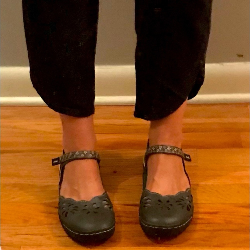 Jambu Memory Foam Mary Janes Sz 7